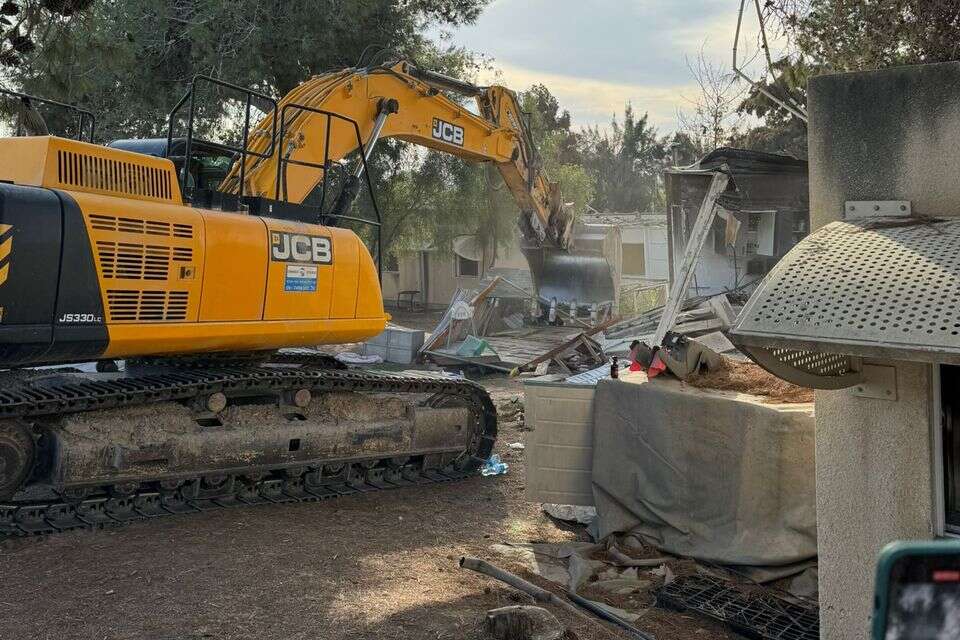 עבודות ההריסה בכפר עזה , מנהלת תקומה