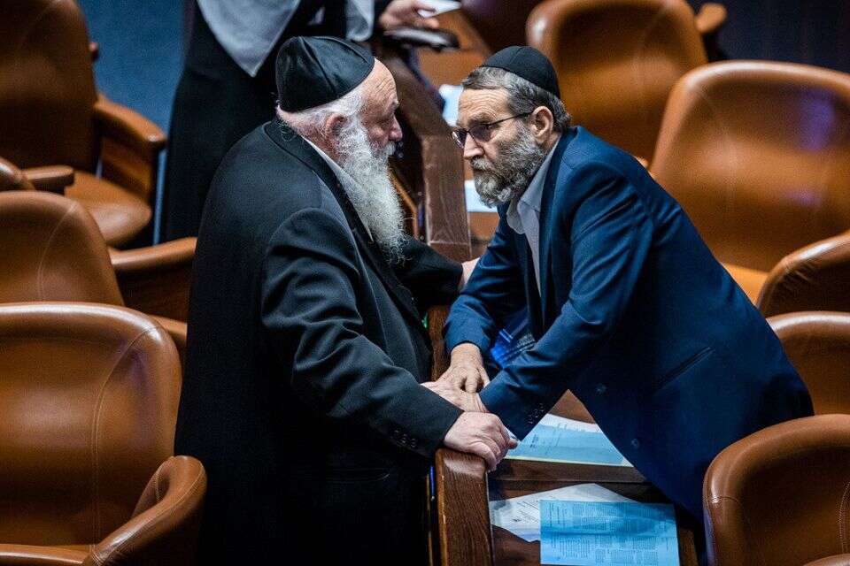 גפני וגולדקנופף (ארכיון) , אורן בן חקון