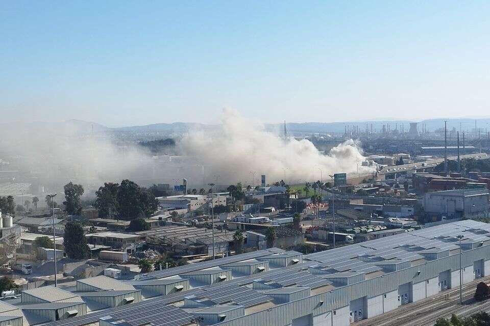 שריפה באתר פסולת באזור חיפה , כבאות והצלה