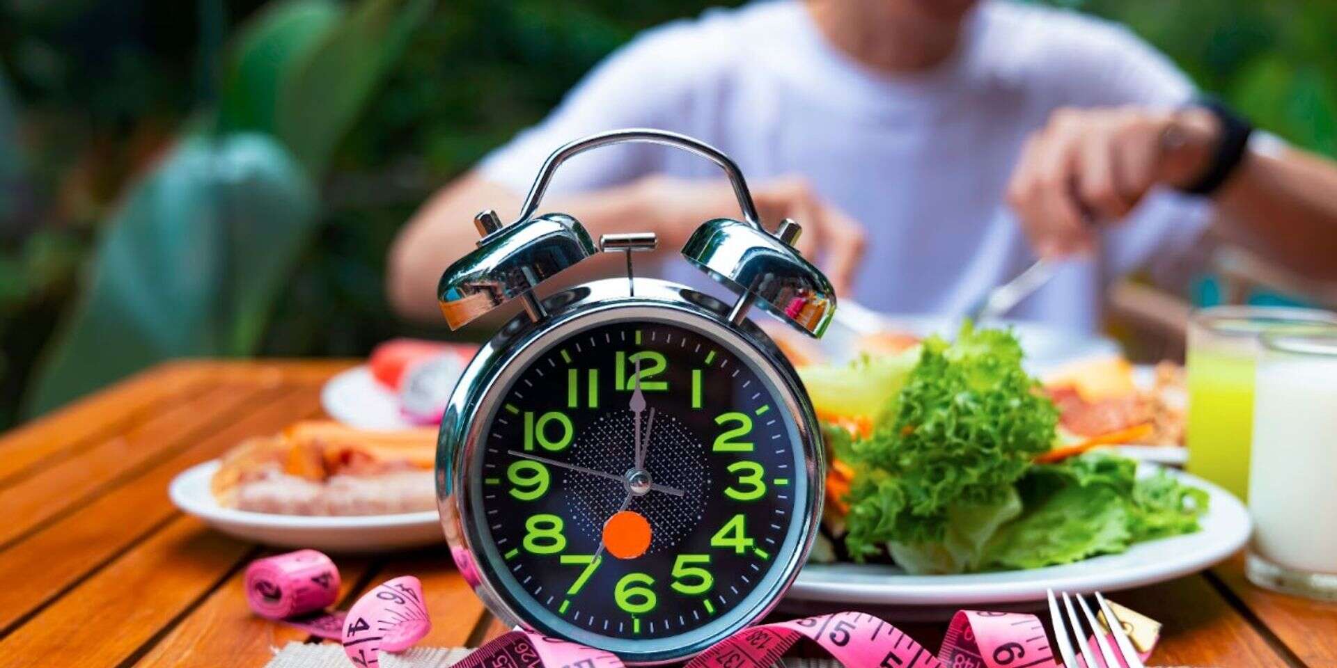 דיאטת צום לסירוגין , Nok Lek Travel Lifestyle / Shutterstock