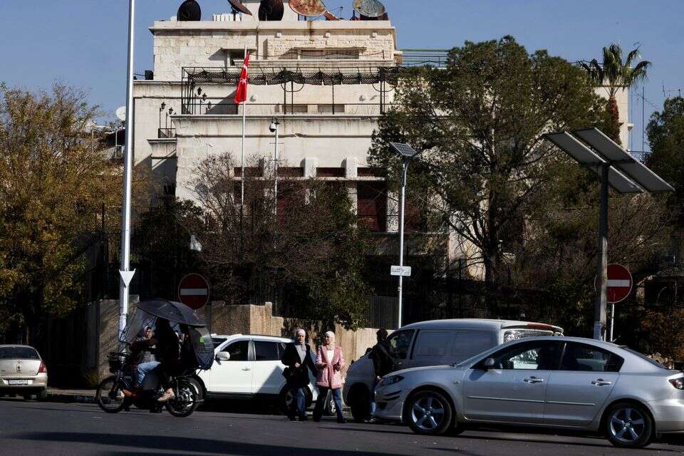 דגל טורקיה בדמשק לאחר נפילת משטר אסד , רויטרס