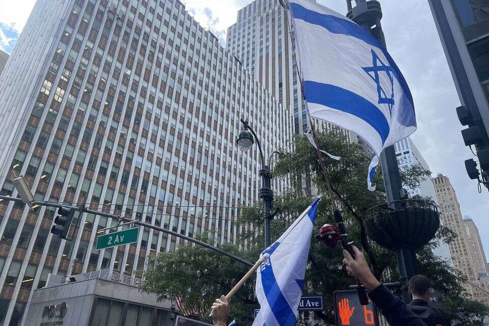 הקונסוליה הישראלית בניו יורק , רשתות חברתיות