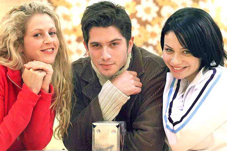 נינט טייב, רן דנקר ואפרת בוימולד ב"השיר שלנו". "עדיין עובד" , מתוך הסדרה