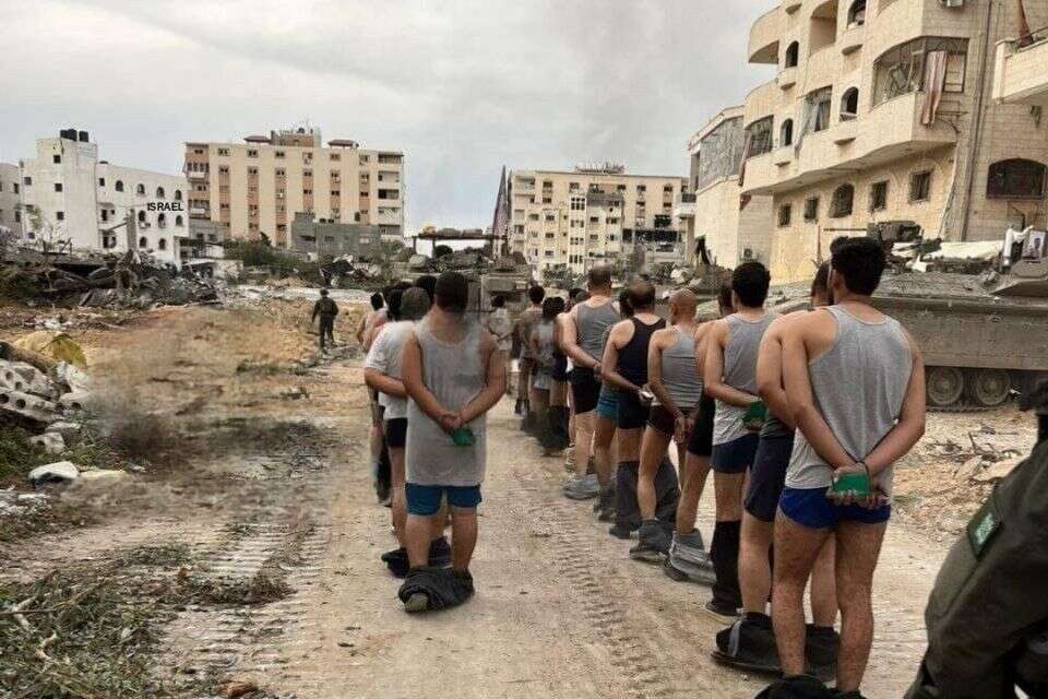 מחבלי חמאס שנכנעו בעזה
 , ללא