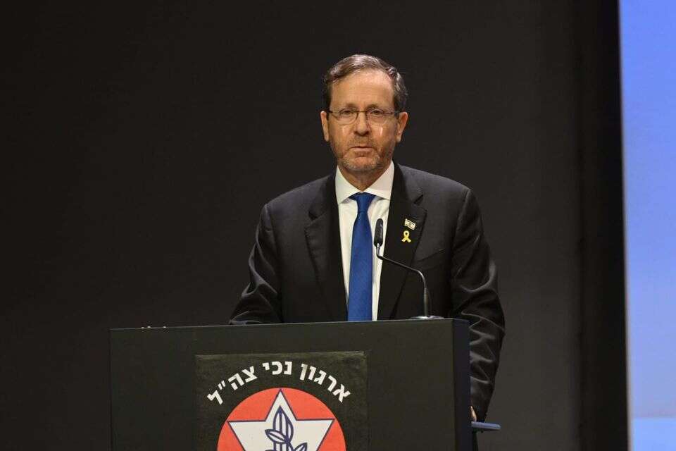 הרצוג בטקס הדלקת נרות , עמוס בן גרשום/לע״מ
