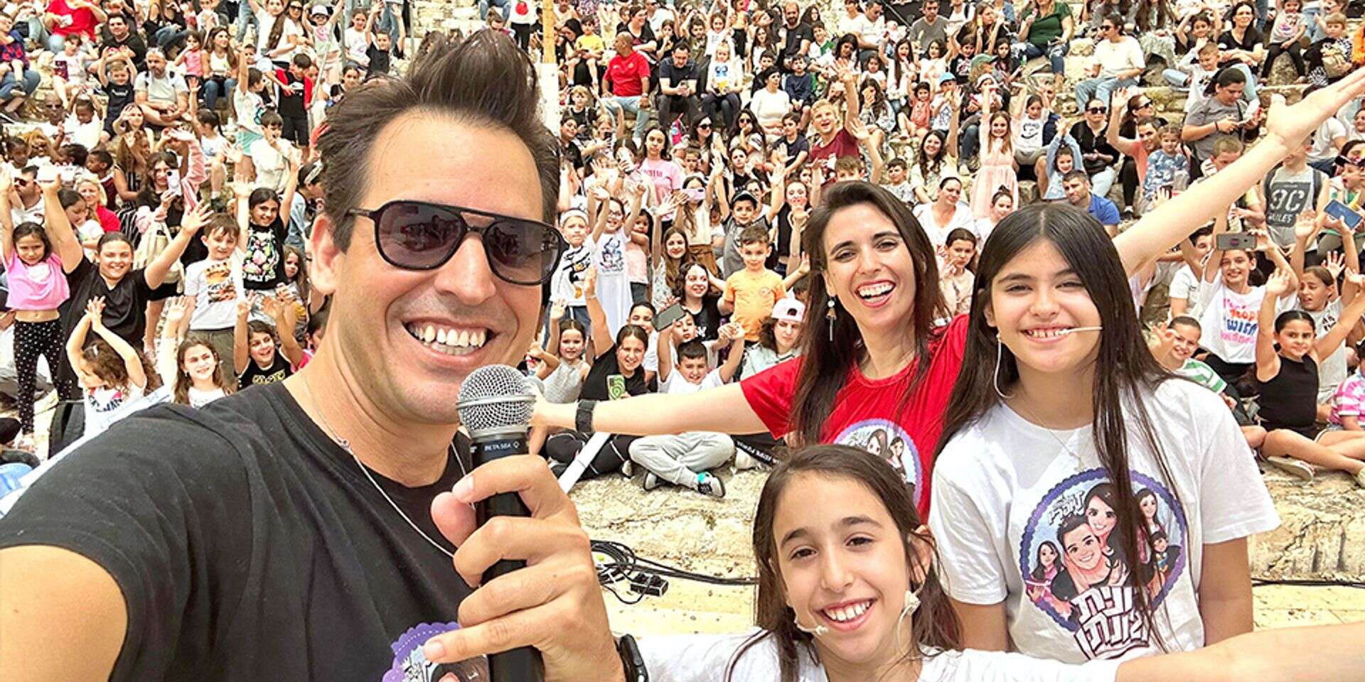 משפחת ליופריו בשטח. " יש לנו כל הזמן מודעות למה שאנחנו מעלים" , ללא
