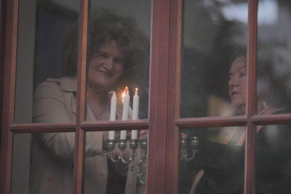 מתוך "שאלה תשובה" , יח"צ