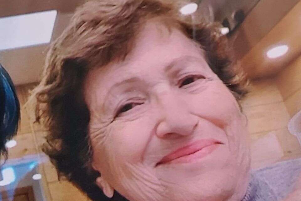 לודמילה ליפובסקי , ללא 