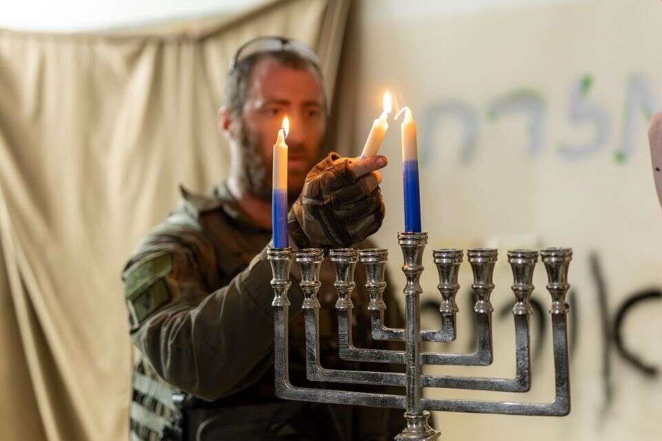 לוחמים בעזה בחג החנוכה , זהר עזר