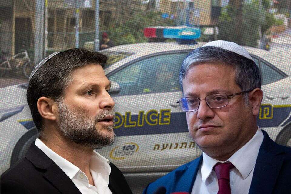 בן גביר וסמוטריץ' על רקע ניידת משטרה , אורן בן חקון, יהושע יוסף