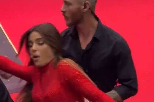 נועה קירל הותקפה בפסטיגל , מצילום מסך 