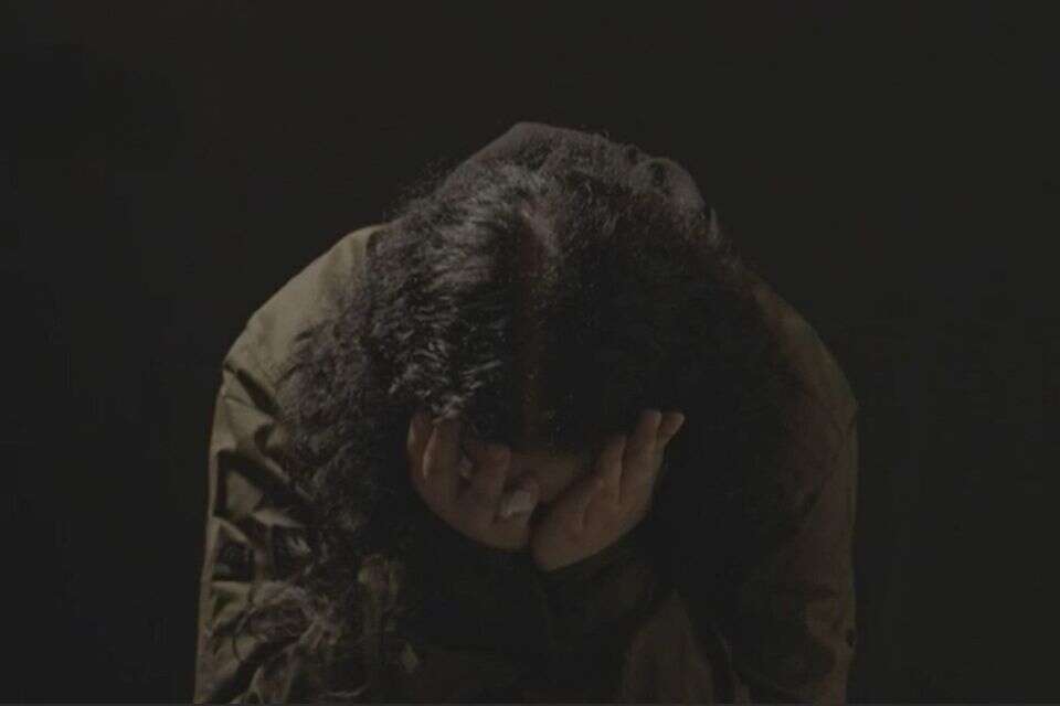 סרטון השבי של לירי אלבג , ללא קרדיט