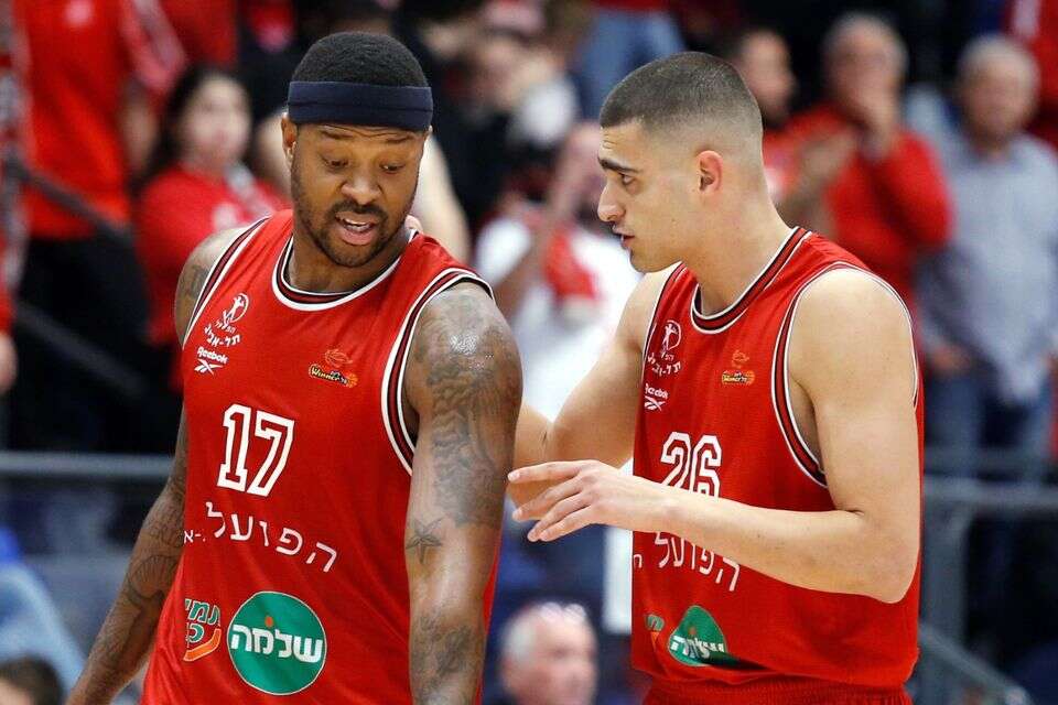 ים מדר ומרכוס פוסטר , אלן שיבר