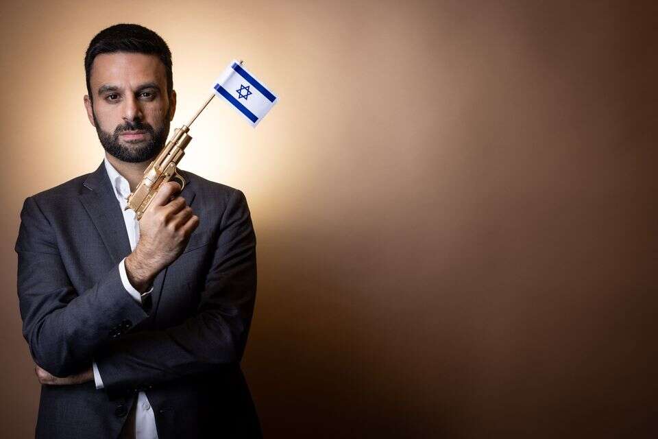 "הזהות שלי היא בונוס ענק, אבל זה לא אומר שהוא לא מנומק". יוסף חדאד
 , אריק סולטן