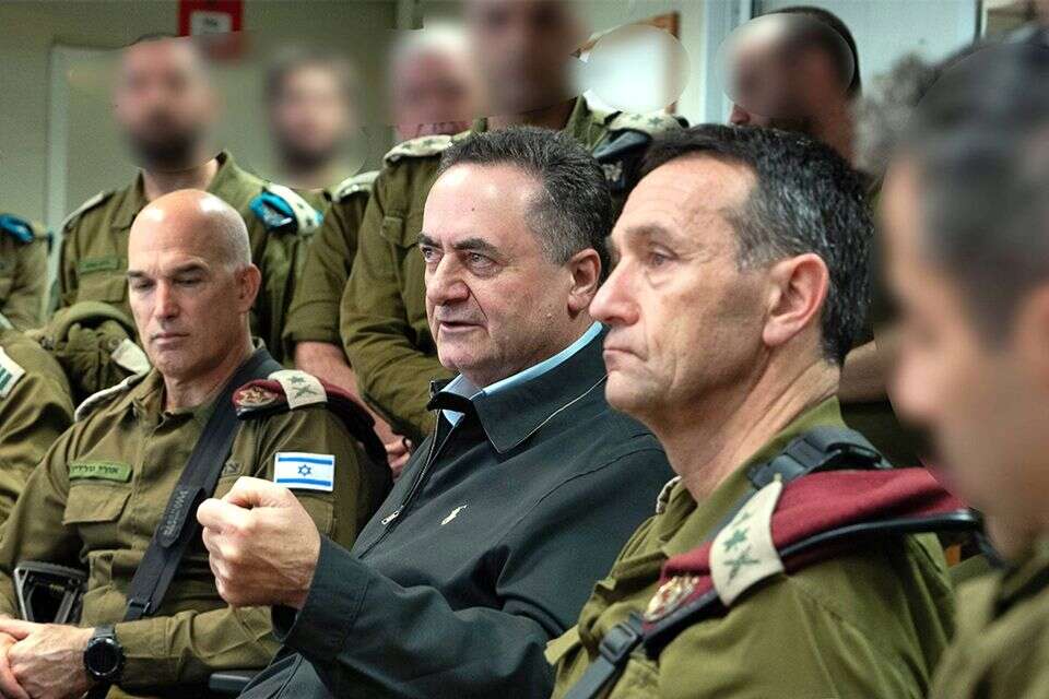 הרמטכ"ל הלוי ושר הביטחון כ"ץ , אריאל חרמוני, משרד הביטחון