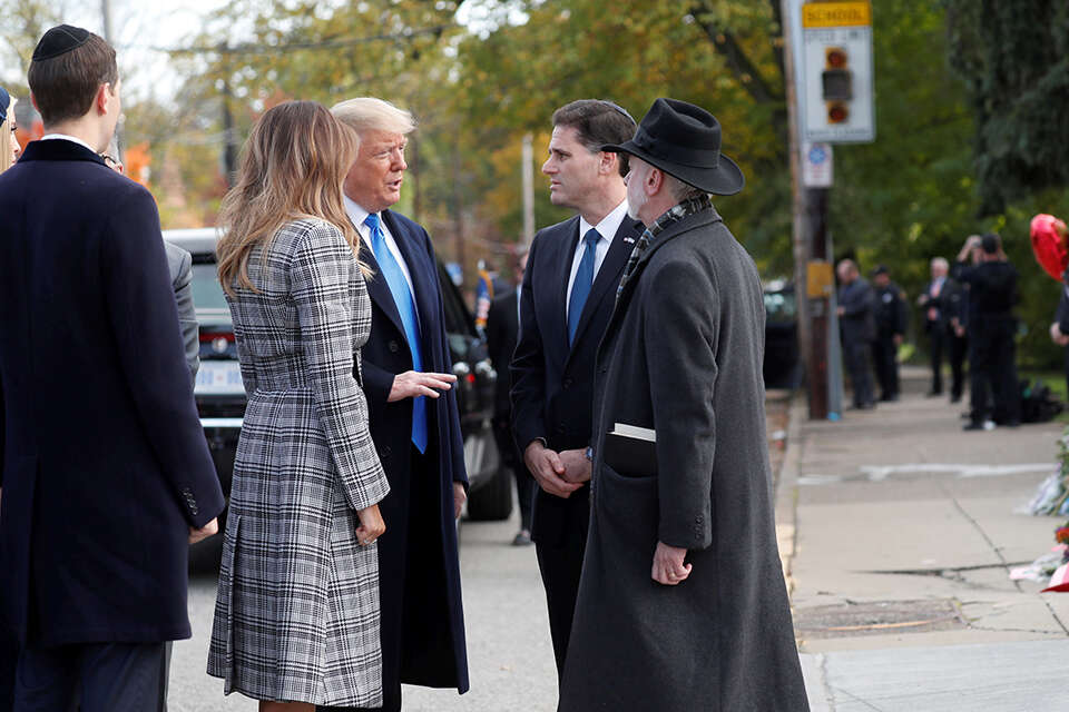 עם "רשימת מכולת". דרמר וטראמפ , רויטרס
