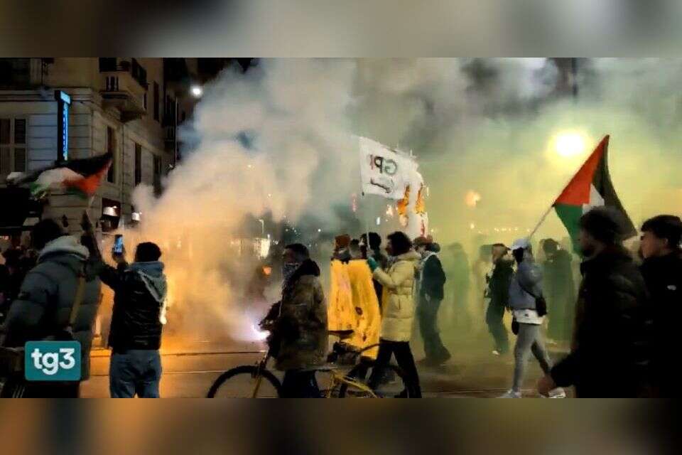 המהומות באיטליה , השימוש נעשה לפי סעיף 27א' לחוק זכויות יוצרים