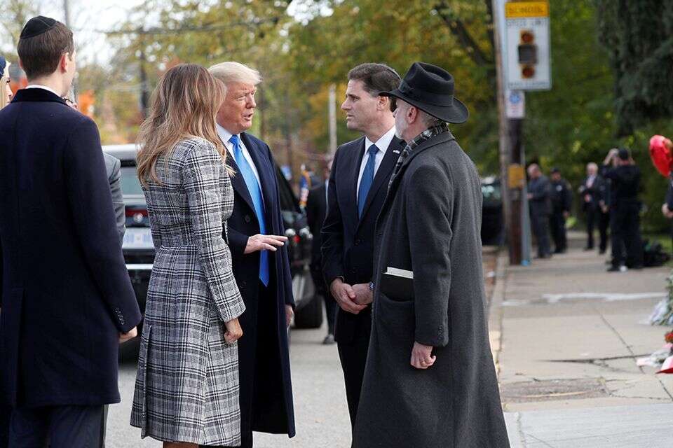 עם "רשימת מכולת". דרמר וטראמפ , רויטרס