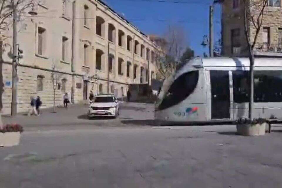 הרכבת הקלה ברחוב יפו בירושלים , ללא קרדיט
