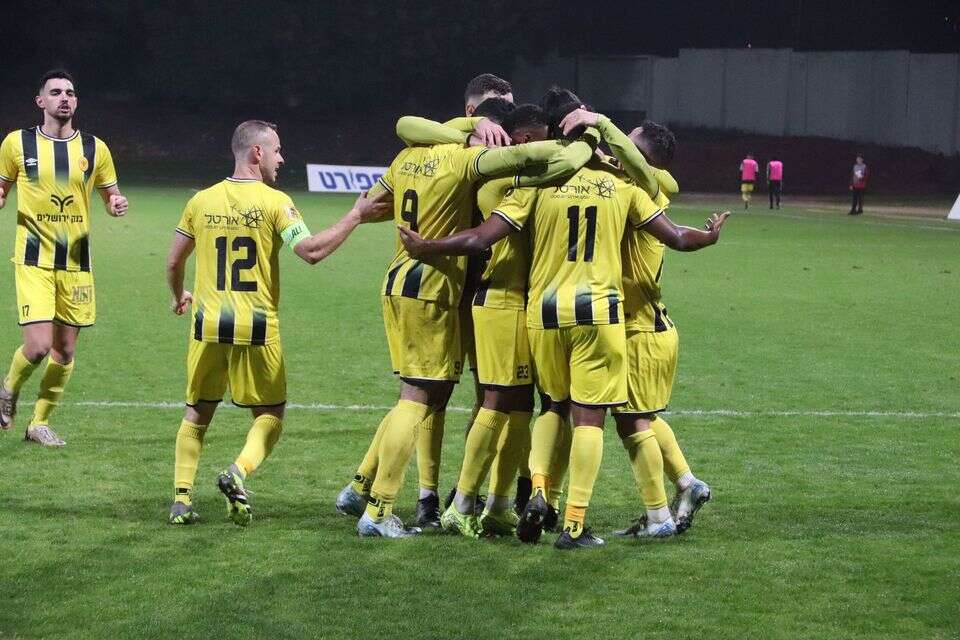 שחקני נורדיה חוגגים. מקווים להפתעה גם הערב , גלעד אימס
