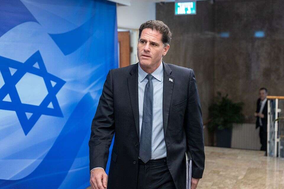 השר דרמר , אמיל סלמן