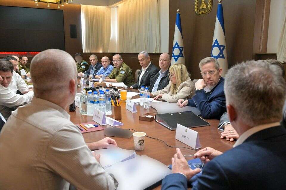 ישיבת הקבינט המדיני-ביטחוני בלשכת רה"מ (ארכיון) , קובי גדעון/ לע"מ