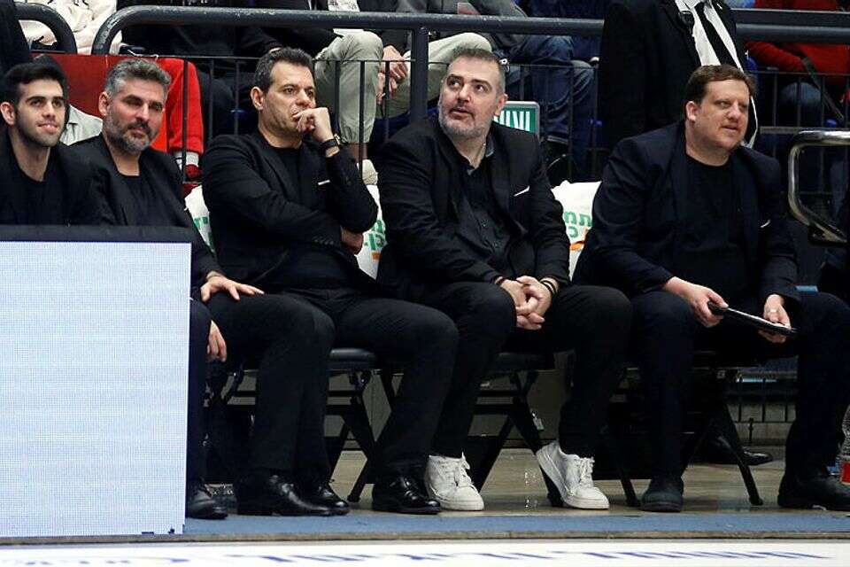 דימיטריס איטודיס וסטפאנוס דדאס , אלן שיבר