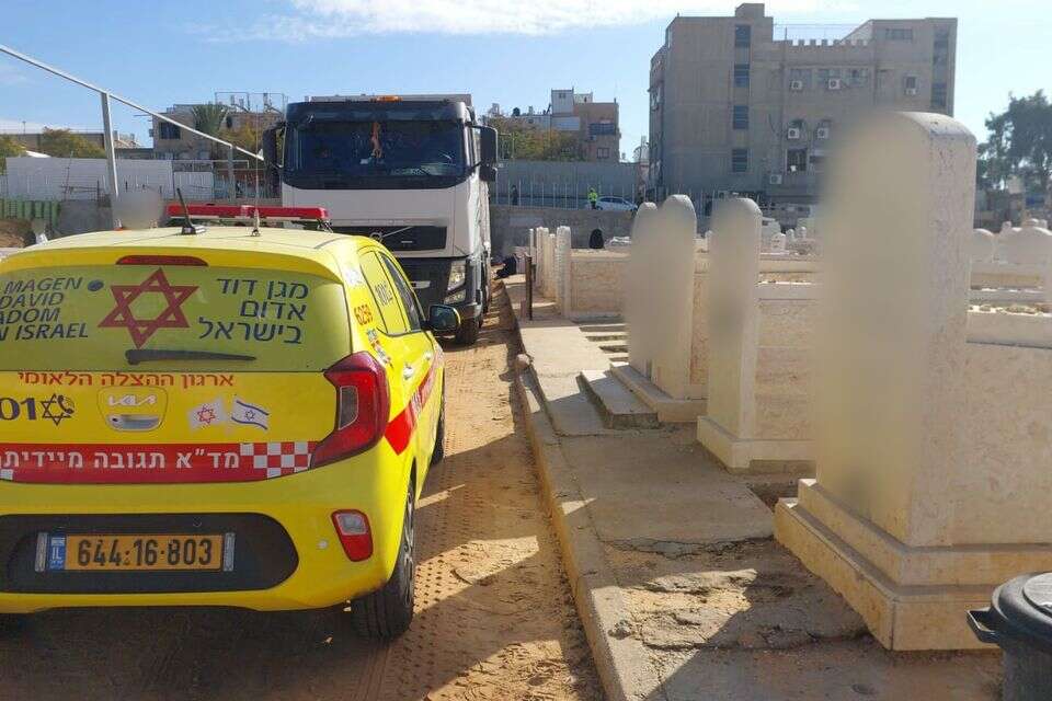 זירת התאונה הבוקר בבני ברק , באדיבות מד"א