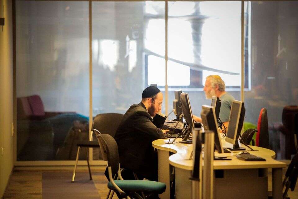 סטודנטים באוניברסיטה העברית , אורן בן חקון