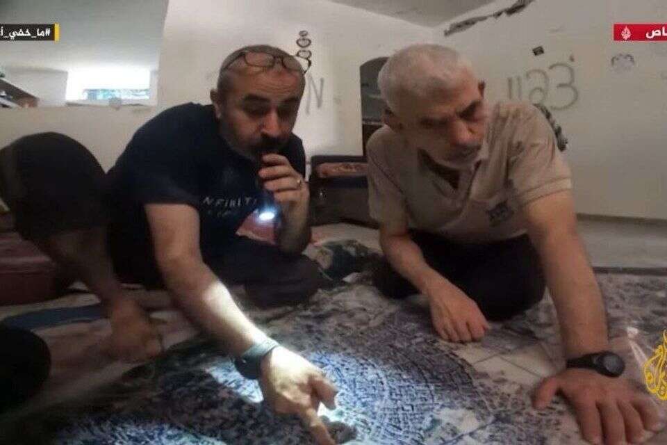 יחיא סינוואר בתיעוד שפורסם על ידי אל-ג'זירה , אל-ג'זירה