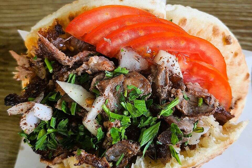 שווארמה כבש באבו אדם , ארז טיקולסקר ורן עצמון