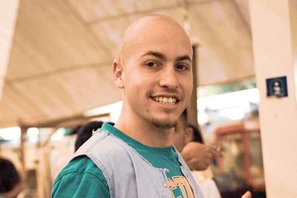 איתן מור. נלחמים בכל כוחנו כדי להשיבך , ללא