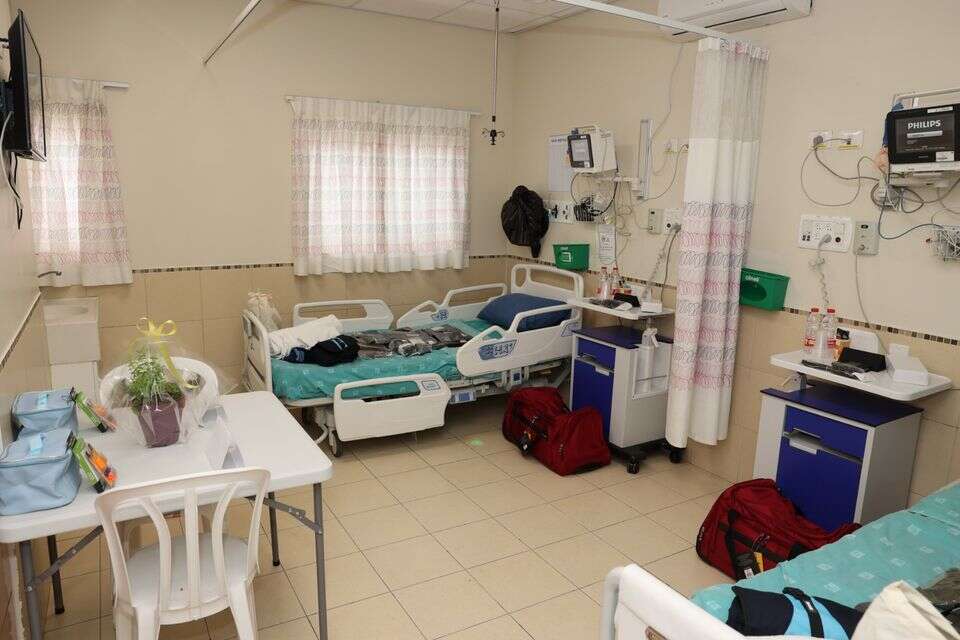 ההכנות המיוחדות לשובם של 5 חטופים תאילנדים משבי חמאס , שמיר אסף הרופא