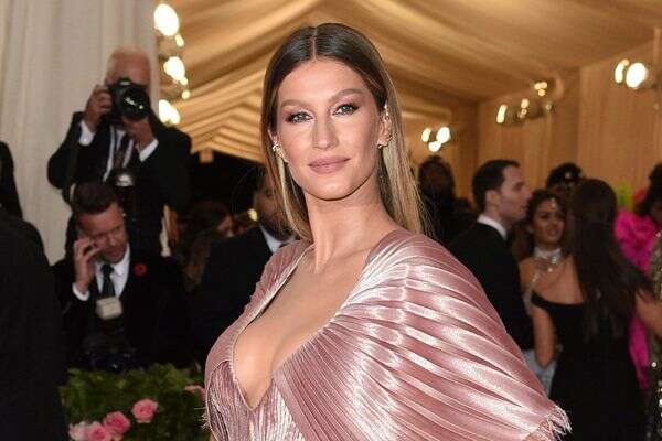 ג'יזל בונדשן , Evan Agostini/Invision/AP, File