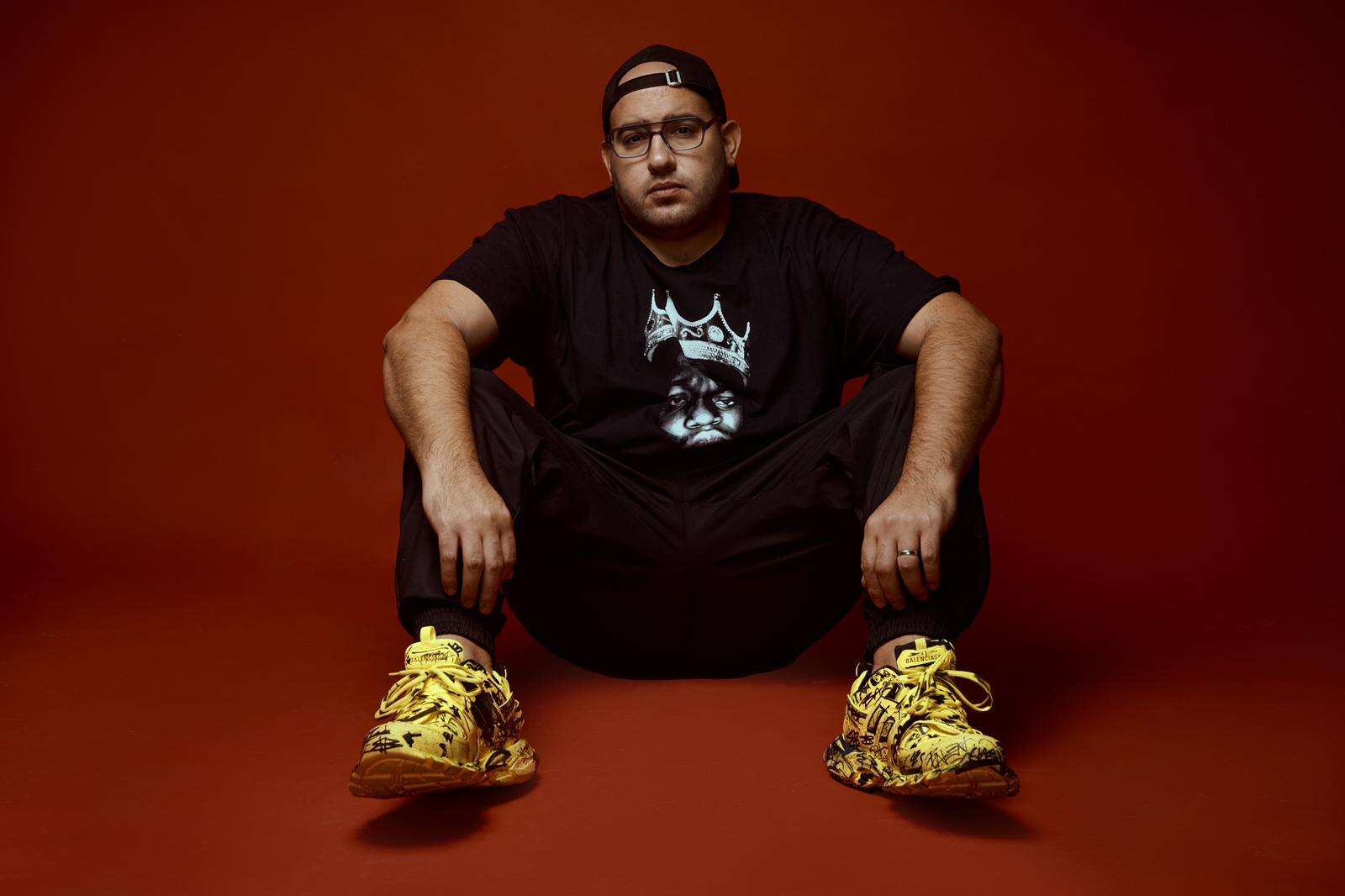 יוצר המוזיקה רון ביטון, שהתנגד לבחירת השיר של קרן פלס , משה נחמוביץ