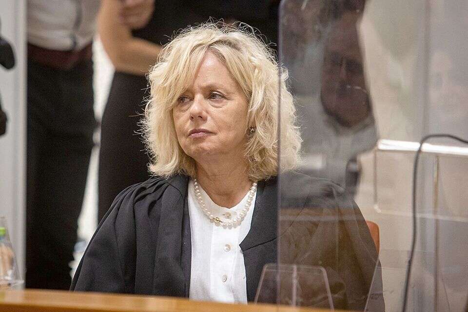 "חקיקת בזק". בהרב־מיארה , אורן בן חקון