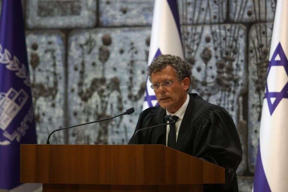 השופט יצחק עמית , אורן בן חקון