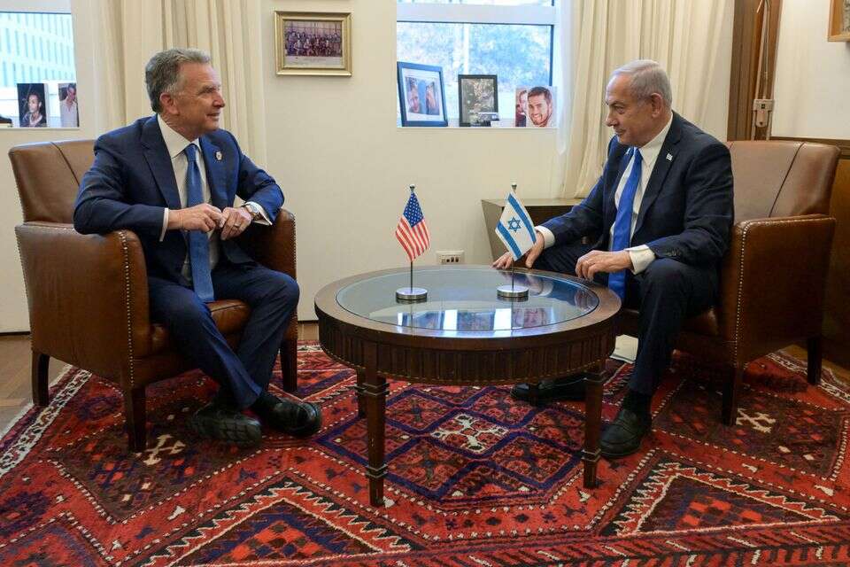 ראש הממשלה נתניהו עם שליחו המיוחד של הנשיא וויטקוף , מעיין טואף / לע״מ