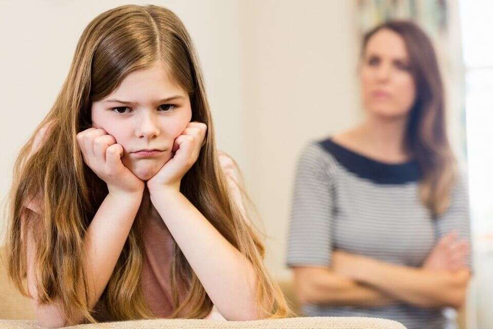 מחקרים בפסיכולוגיה מצביעים על דפוסי הורות שעלולים לפגוע בהתפתחות הרגשית של ילדים , freepik