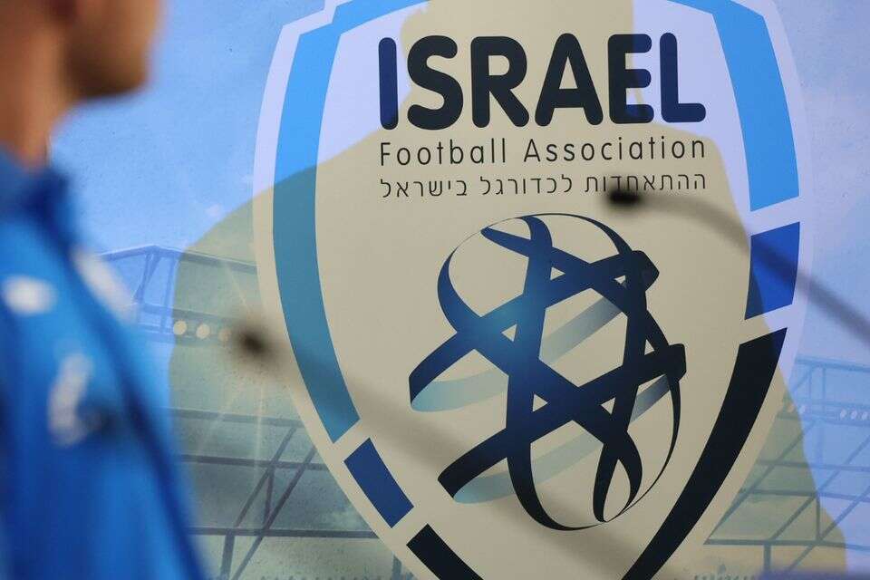 סמל ההתאחדות לכדורגל , אורן אהרוני