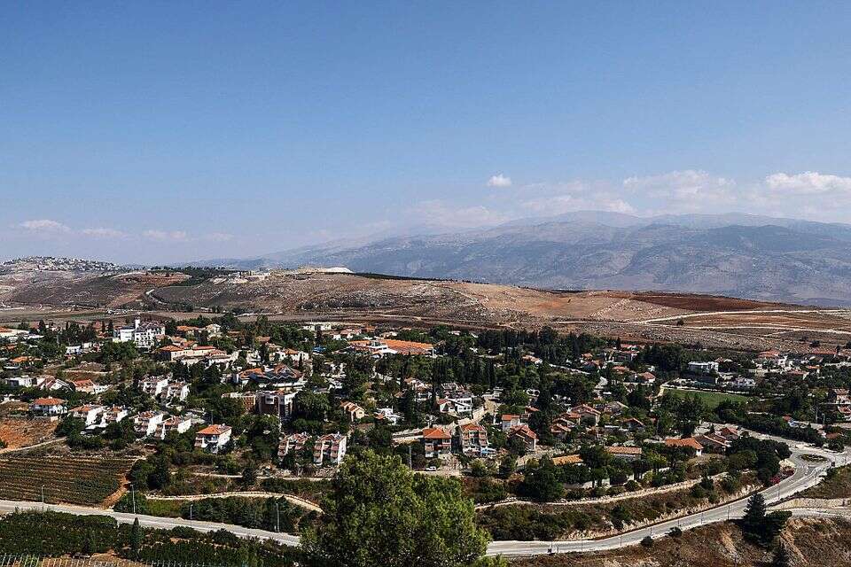 מטולה בתצפית מדרום לבנון סמוך לגבול , רויטרס