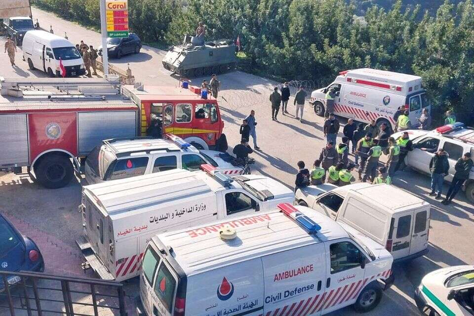כוחות צבא ורפואה בכניסה לכפר כילא הבוקר , רויטרס