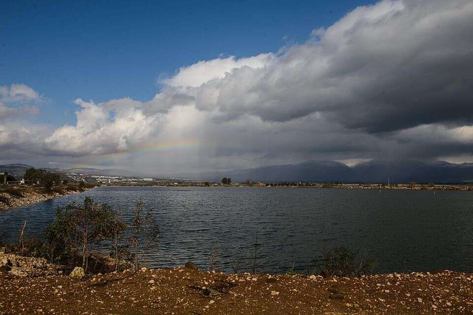 עננים על רקע הר דב המושלג, ארכיון , אייל מרגולין - ג'יני