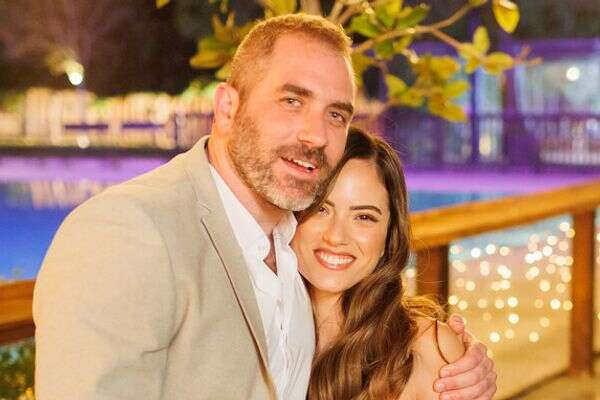 עוקצת אותו. ברק עם חן ב"חתונה ממבט ראשון"  , ניצן גור