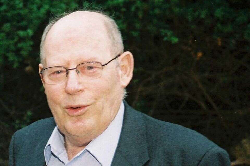 אורי עופר , 
