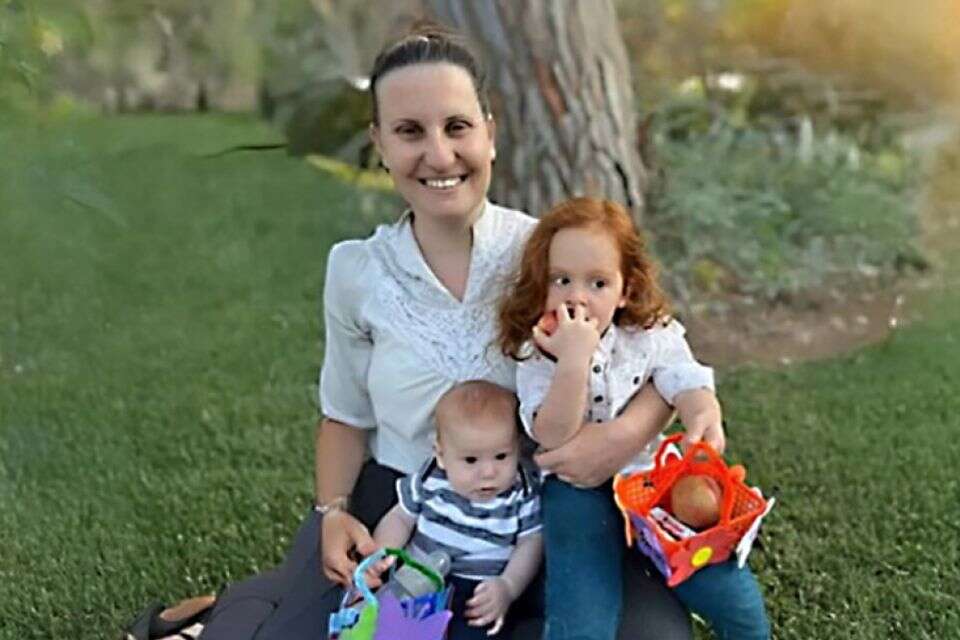 שירי, כפיר ואריאל ביבס ז"ל , ללא
