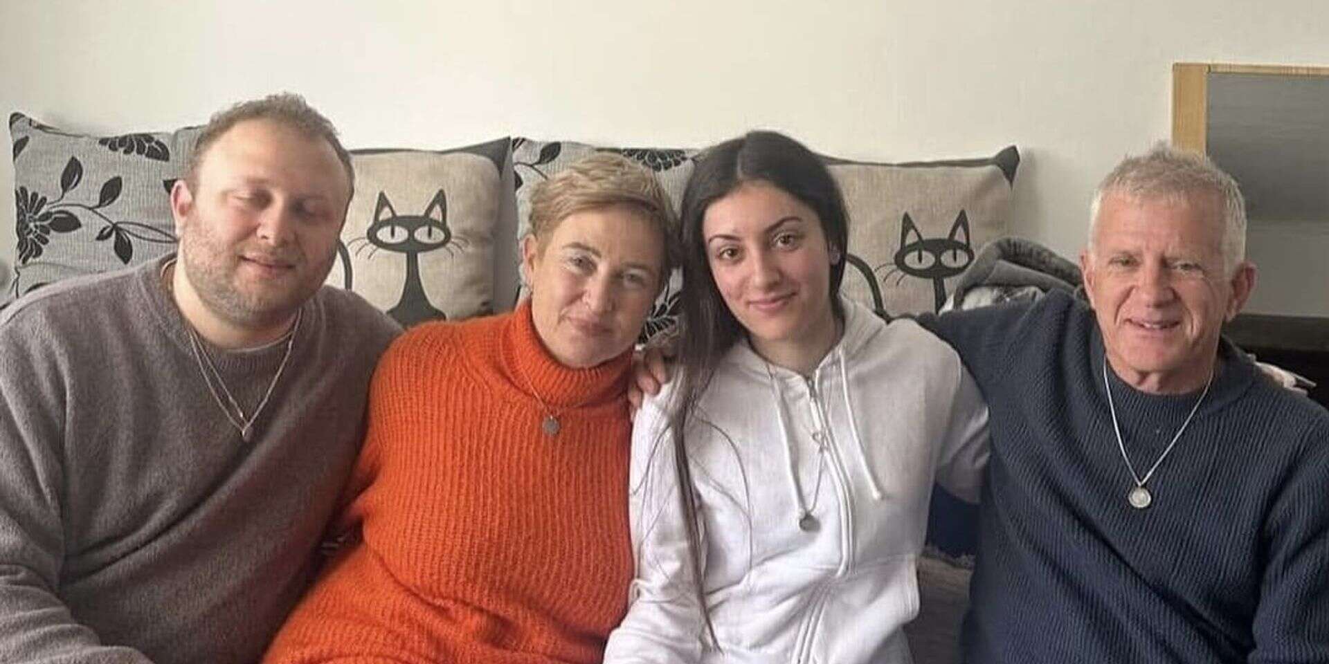 איריס חיים והמשפחה עם קארינה ארייב , רשתות חברתיות