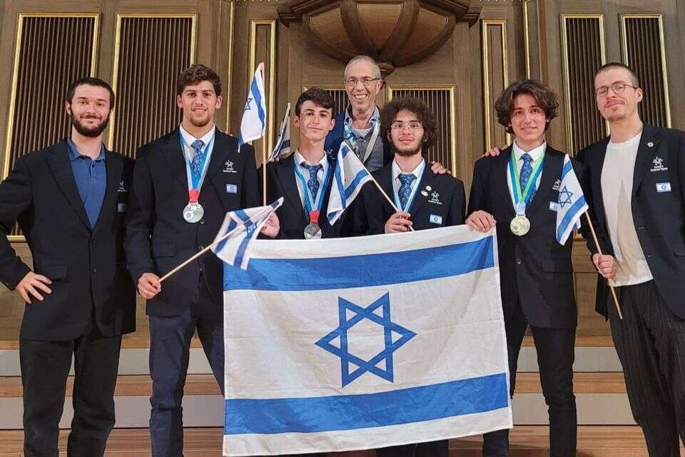 בוגרי נבחרות ישראל במדעים: מכשירים את הדור הבא של המדליסטים