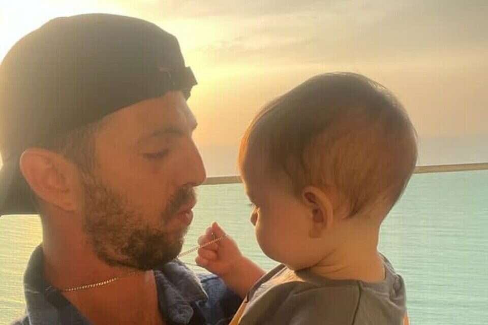 אלקנה בוחבוט ובנו , באדיבות המשפחה