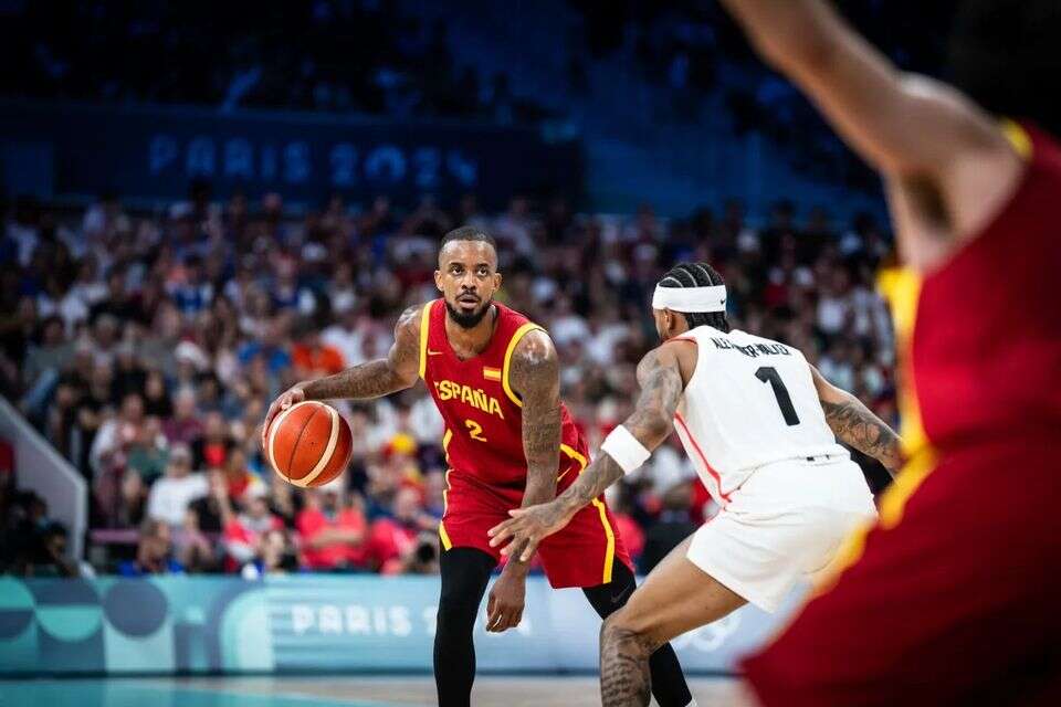 לורנזו בראון , FIBA